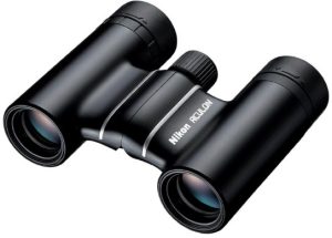 Nikon Aculon T02 10x21